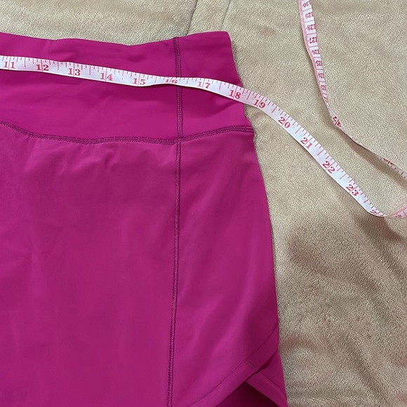 Lululemon mid rise speed up shorts - Picture 7 of 9